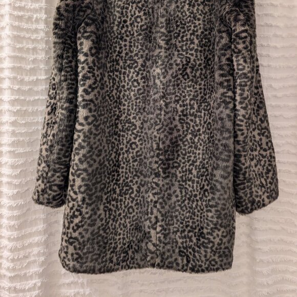 Fab Faux Fur Coat! - Picture 9 of 10